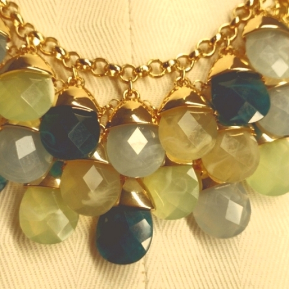 Talbots Statement Necklace - Picture 4 of 7
